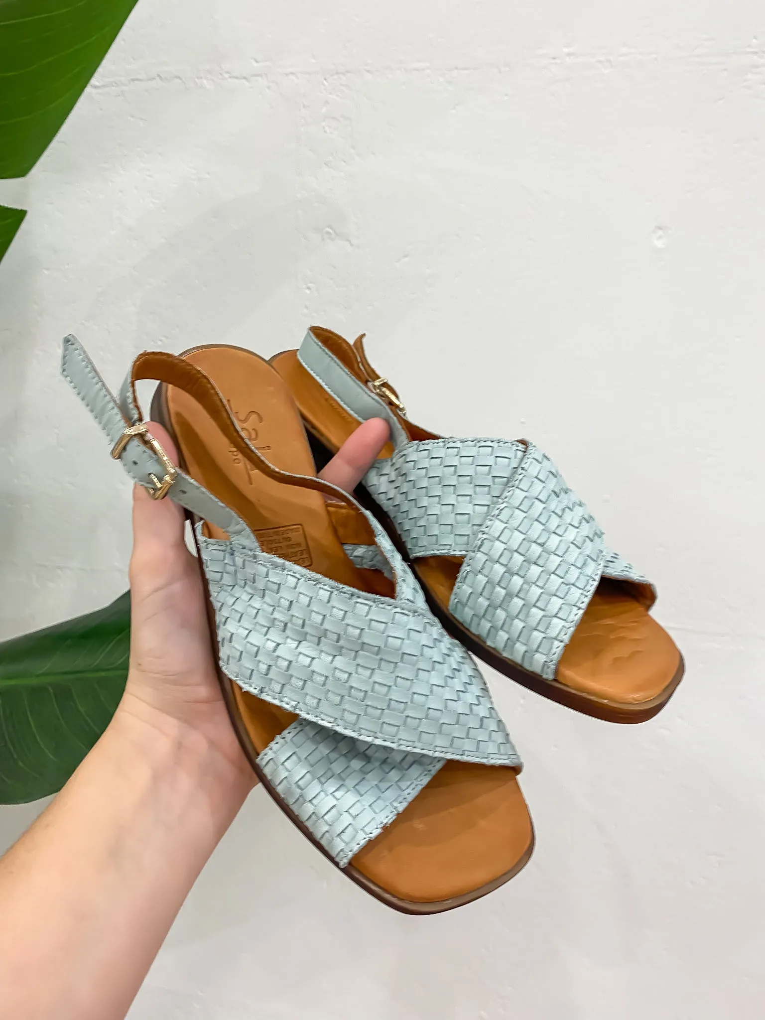 Antic Sandal