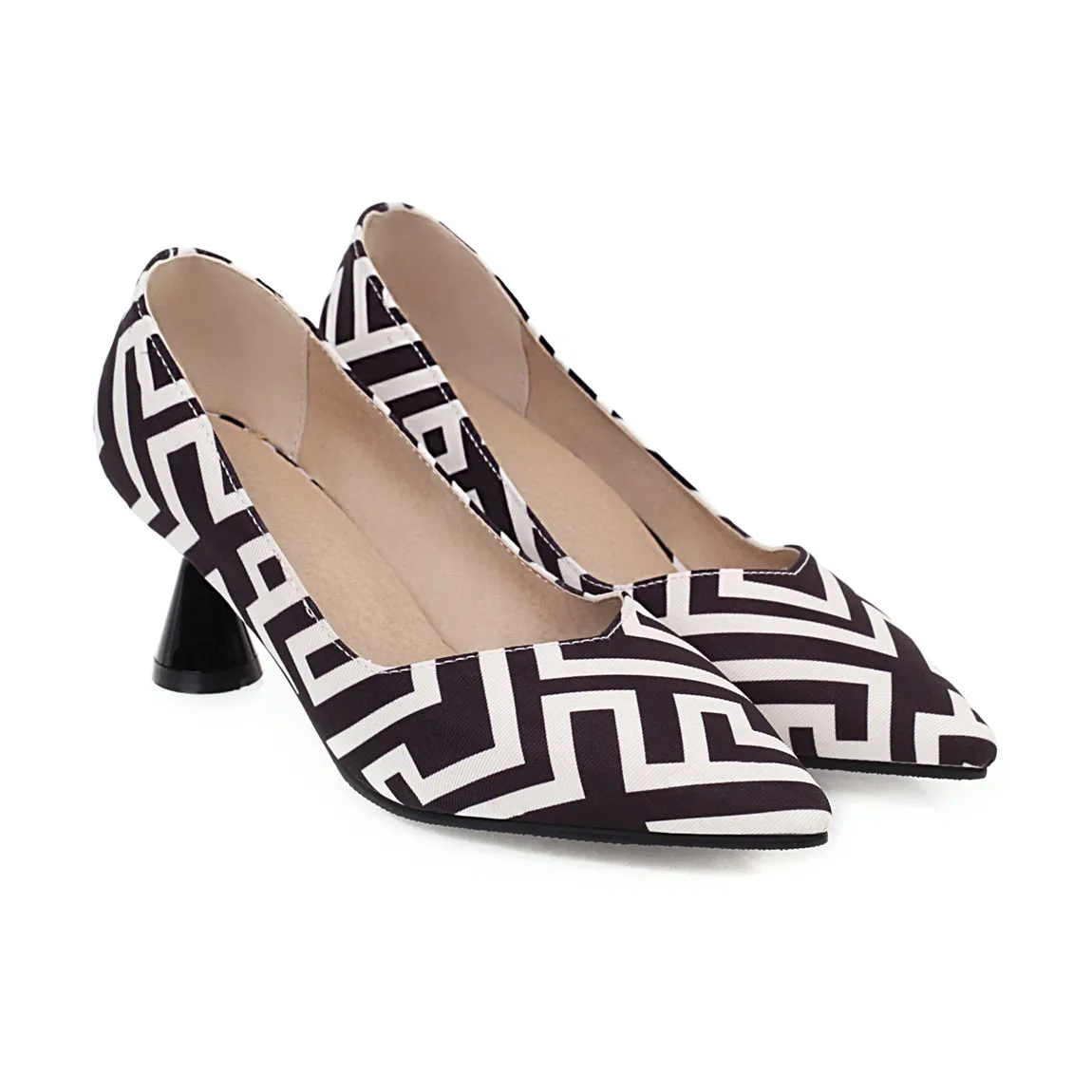 Bigsizeheels Geometrically patterned pointy flats - White