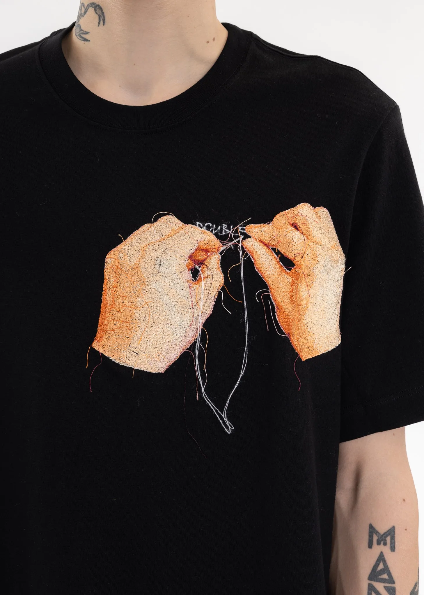Black “HAND-EMBROIDERY” PHOTO STITCH T-SHIRT