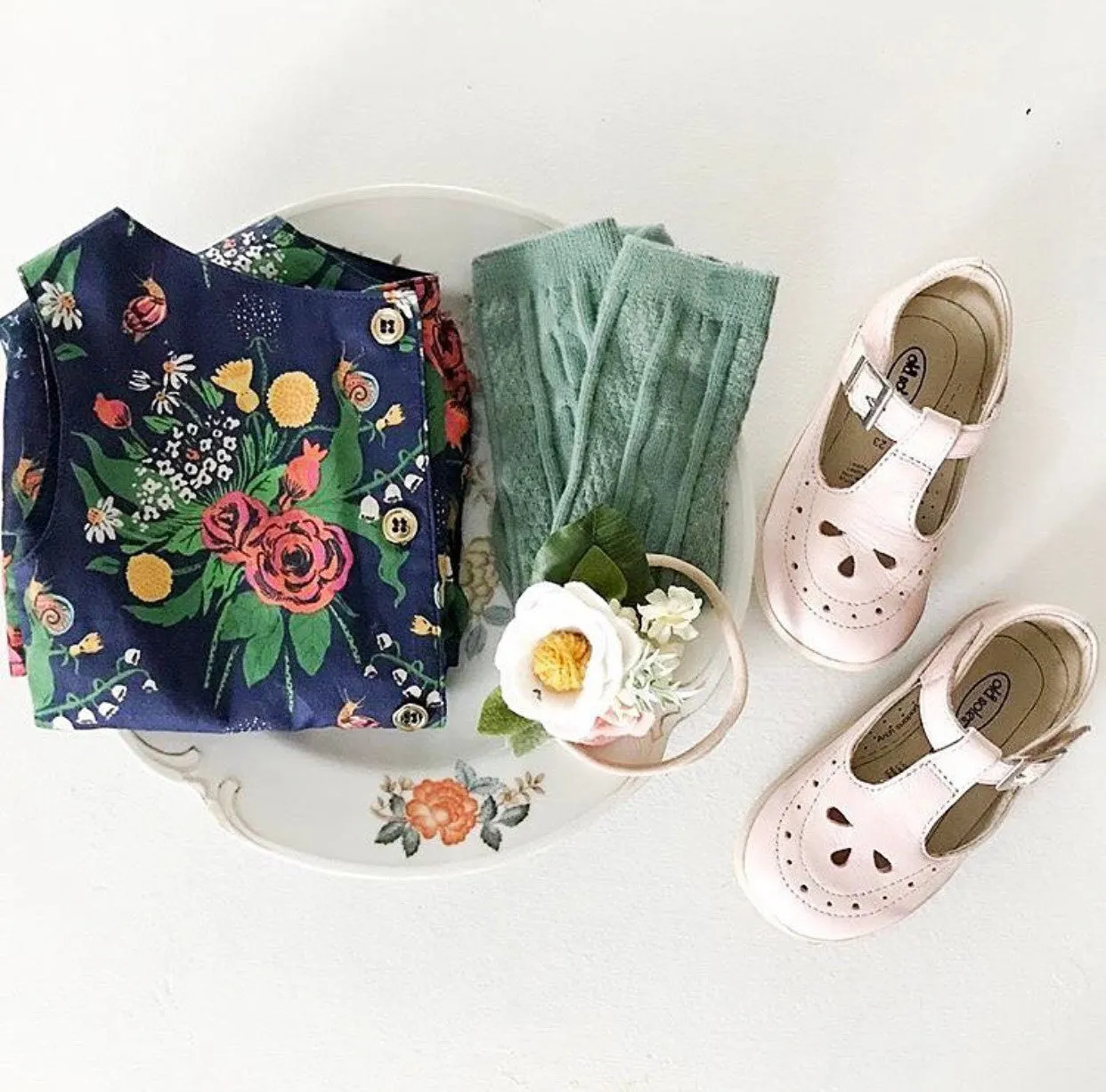 Old Soles Girl's Tea Shoe Pink Leather T Strap Buckle Mary Jane Shoe