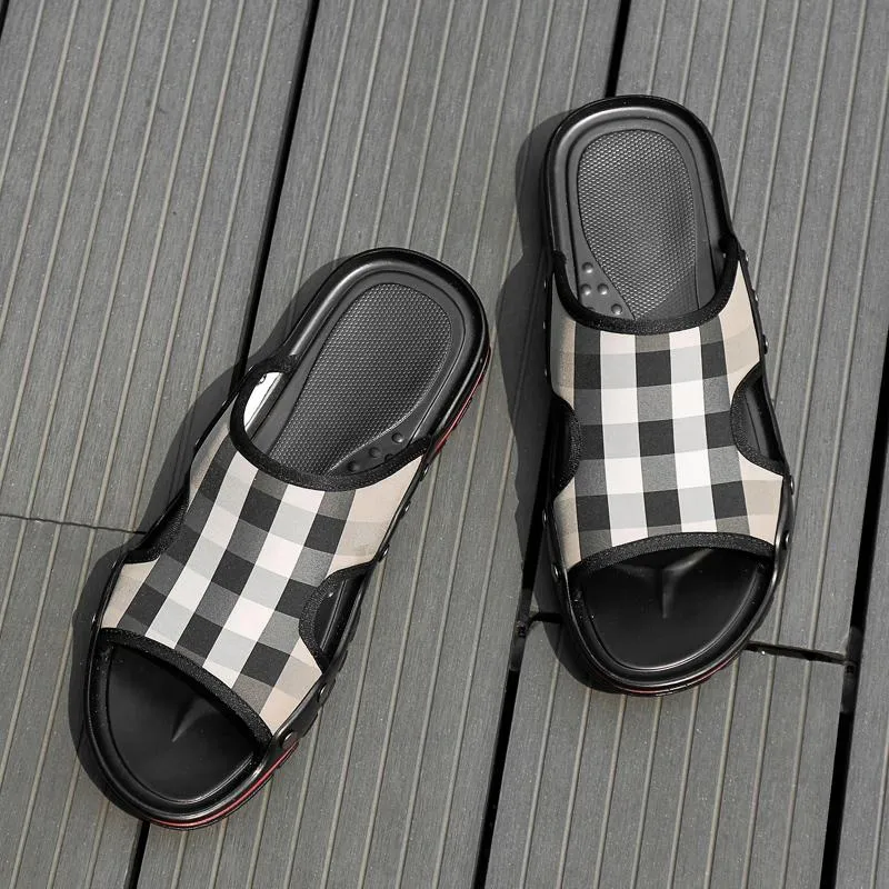 Outdoor Home Comfortable Beach Men's Slippers